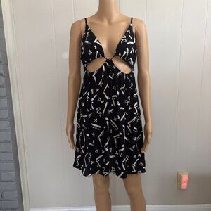 New SILENCE + NOISE Summer Dress Size Large